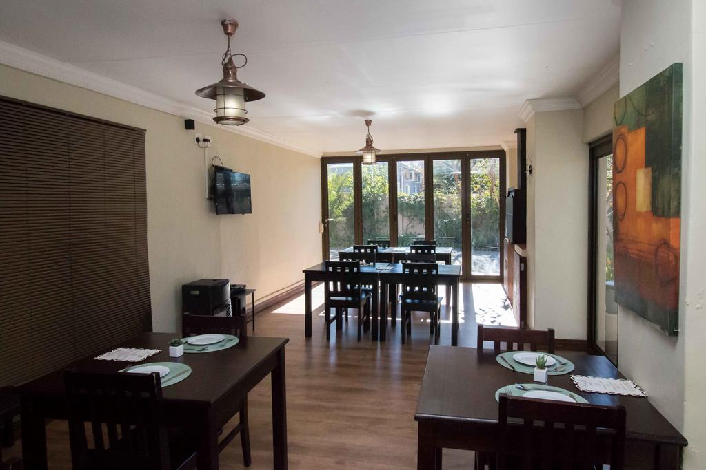 The Nightingale Guesthouse Bloemfontein Esterno foto