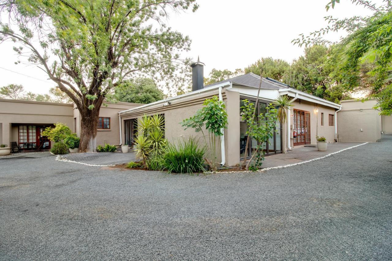The Nightingale Guesthouse Bloemfontein Esterno foto