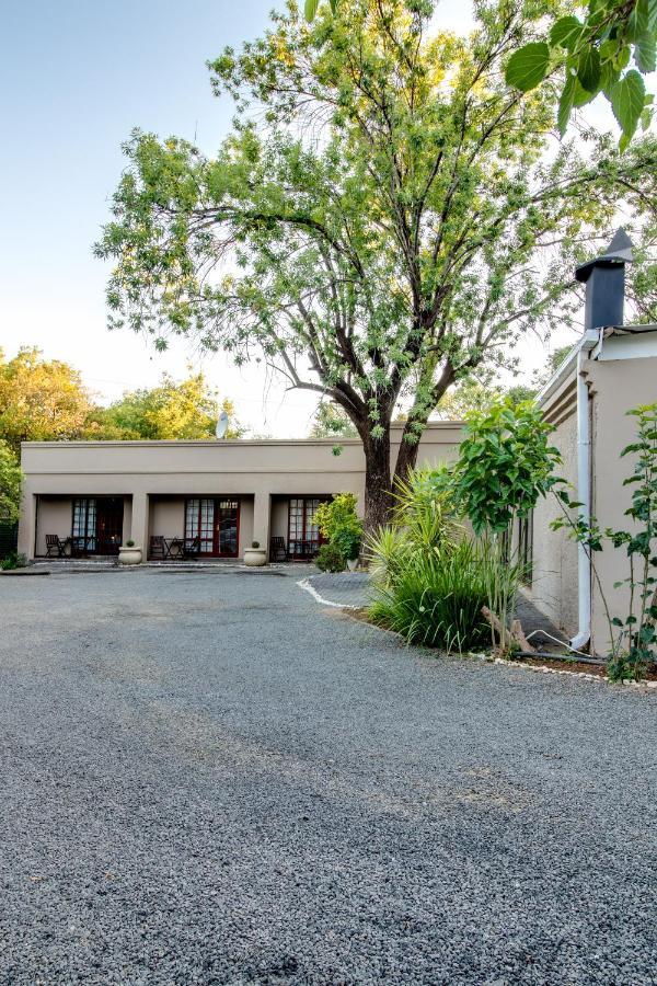 The Nightingale Guesthouse Bloemfontein Esterno foto