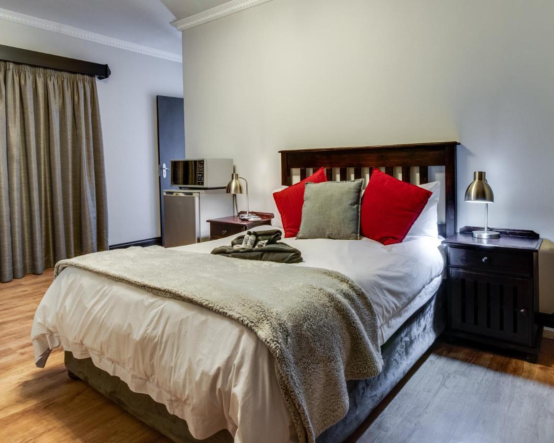 The Nightingale Guesthouse Bloemfontein Esterno foto