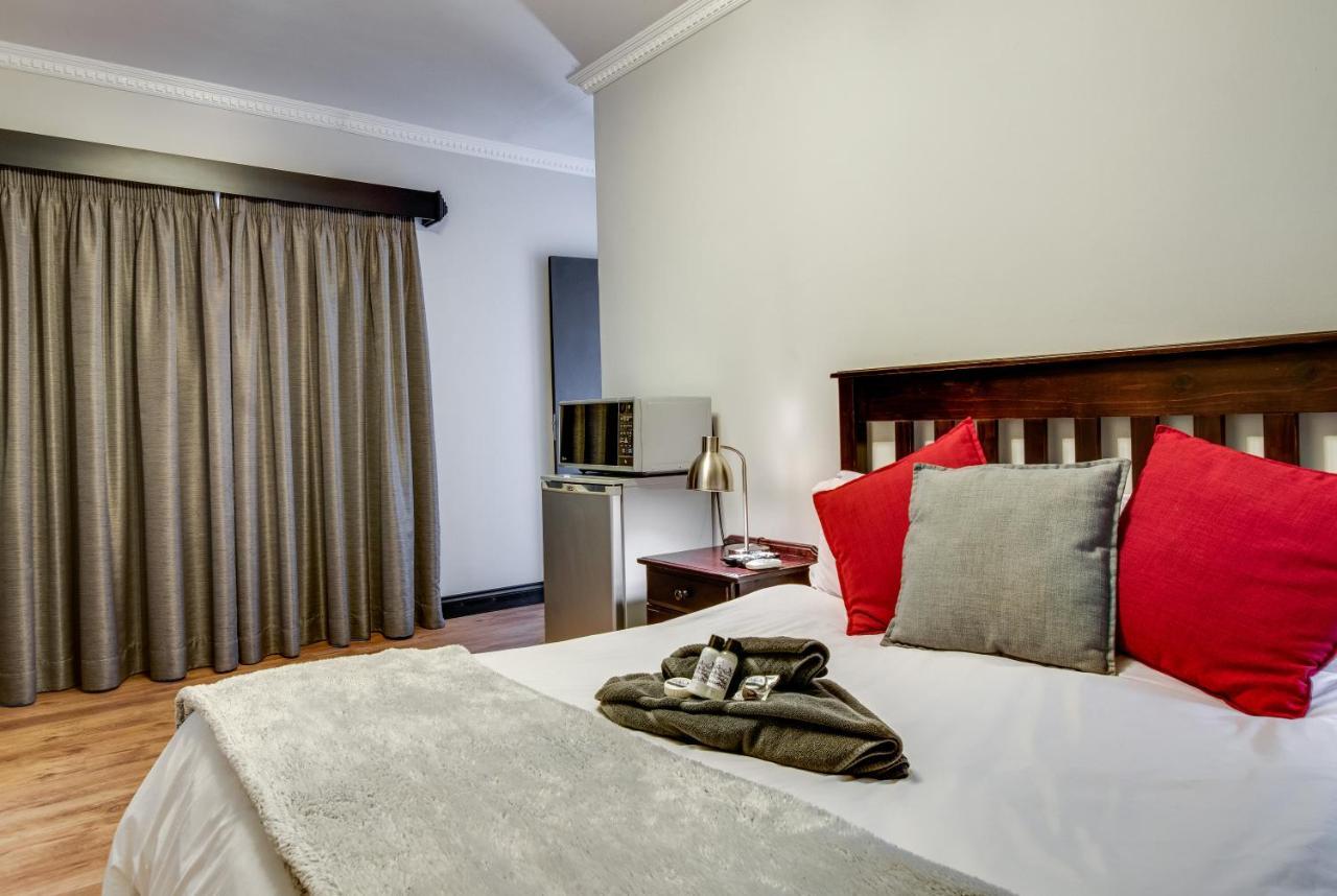 The Nightingale Guesthouse Bloemfontein Esterno foto