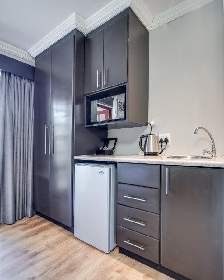 The Nightingale Guesthouse Bloemfontein Esterno foto