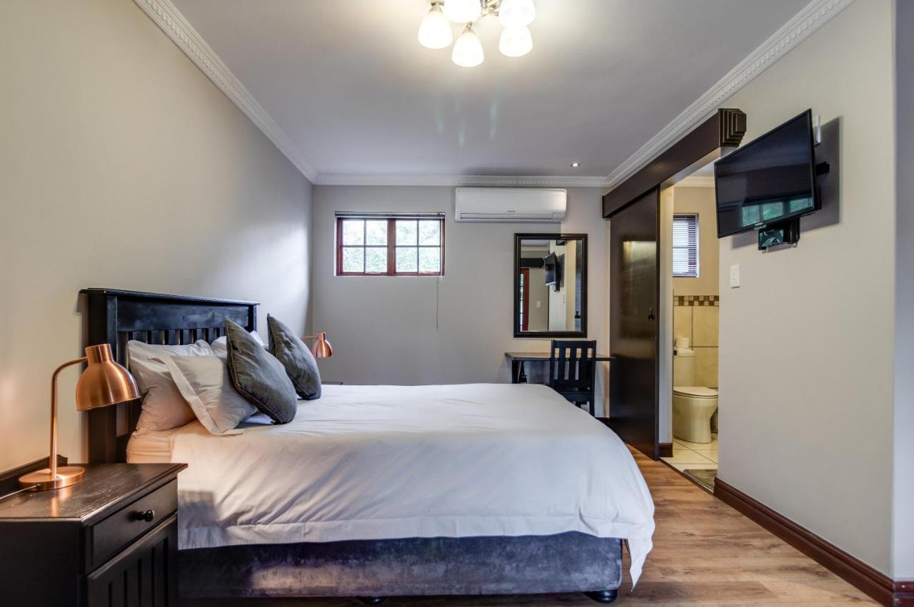 The Nightingale Guesthouse Bloemfontein Esterno foto