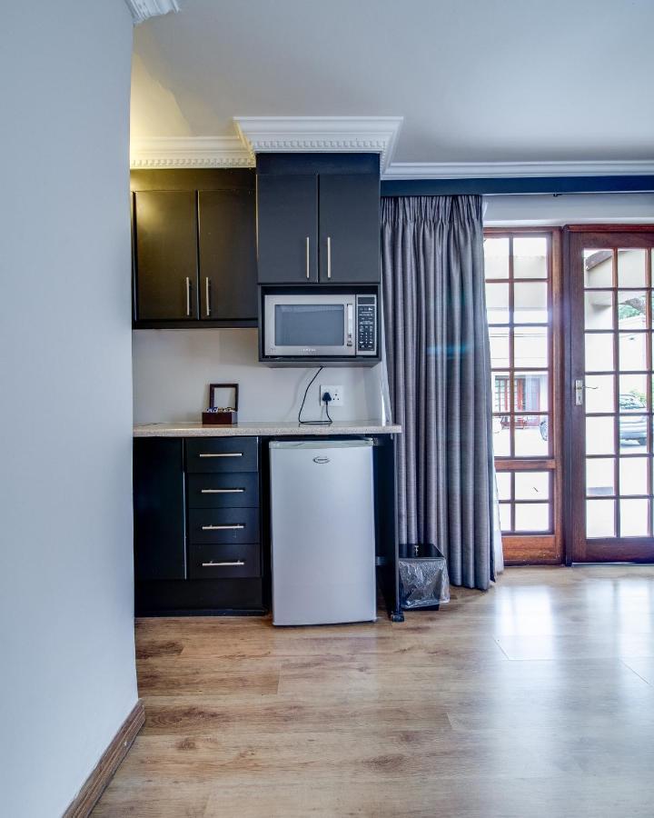 The Nightingale Guesthouse Bloemfontein Esterno foto
