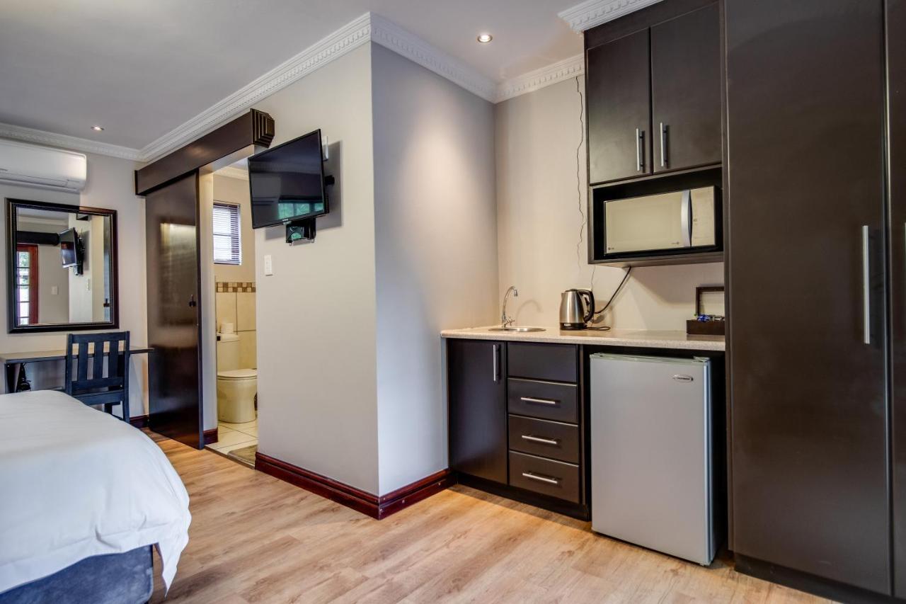 The Nightingale Guesthouse Bloemfontein Esterno foto