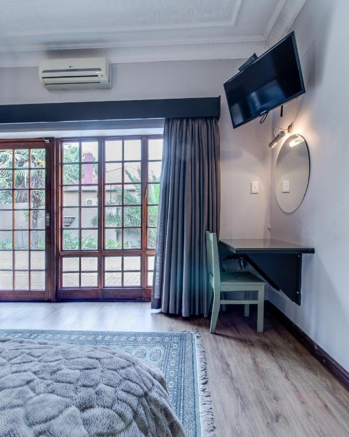 The Nightingale Guesthouse Bloemfontein Esterno foto