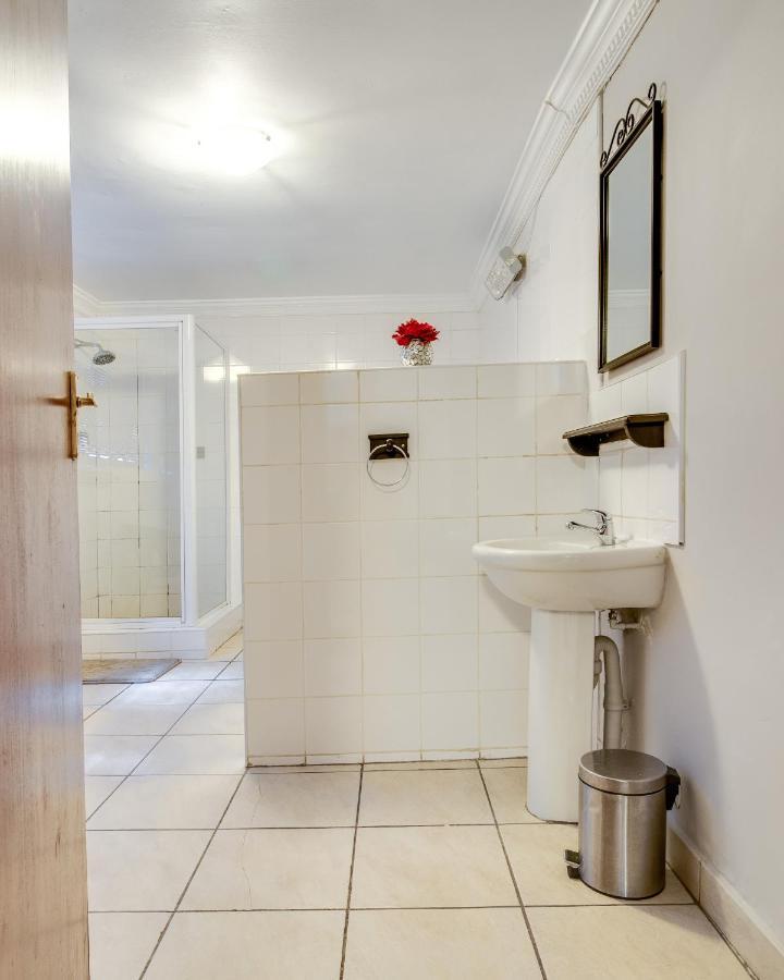 The Nightingale Guesthouse Bloemfontein Esterno foto