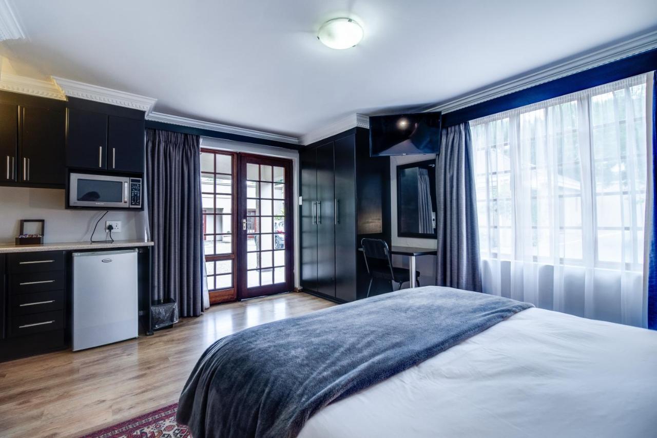 The Nightingale Guesthouse Bloemfontein Esterno foto